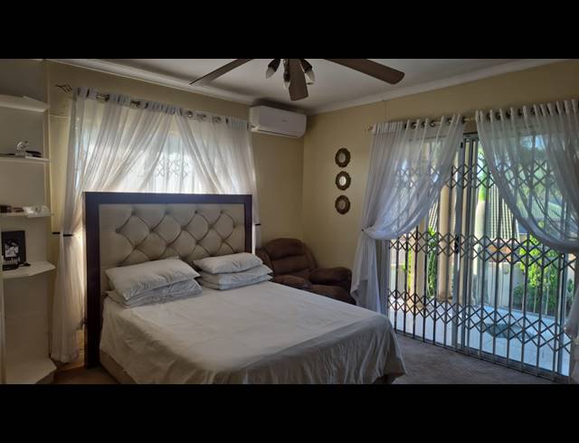 6 BEDROOM HOUSE FOR SALE IN SOMERSET PARK